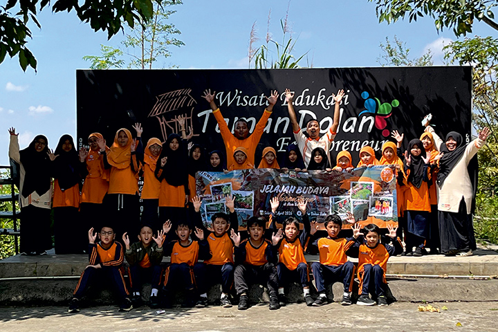 Serunya Jelajah Budaya Nusantara Outdoor Leraning Siswa kelas 4 SDIT Al Ibrah